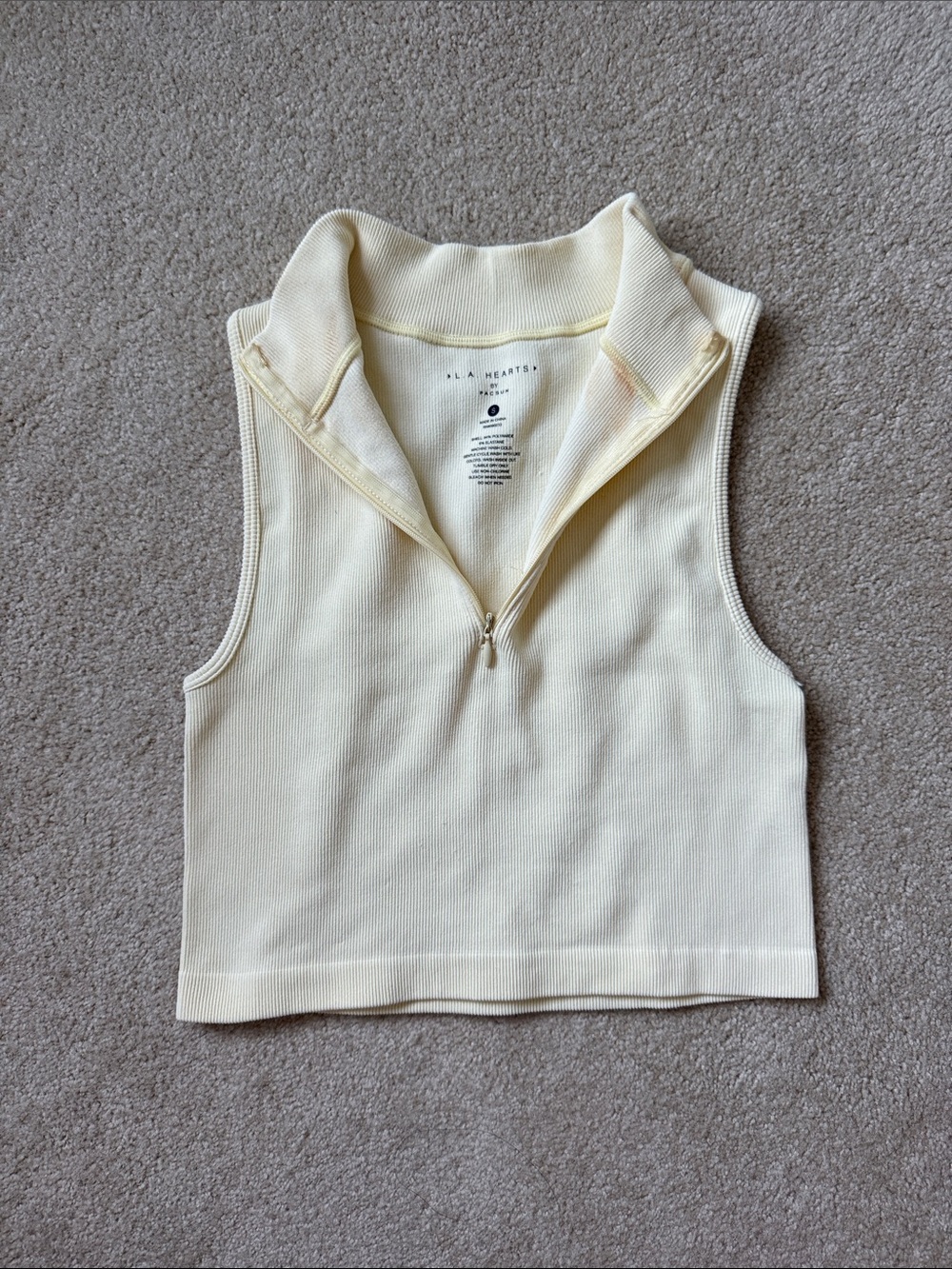 La Hearts Cream Ribbed Zip-Up Sleeveless Tank crop